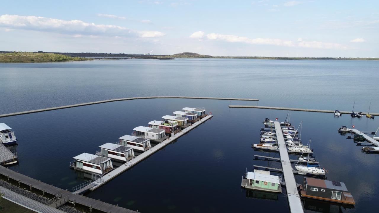 Hausboote Marina Braunsbedra Villa Exterior photo