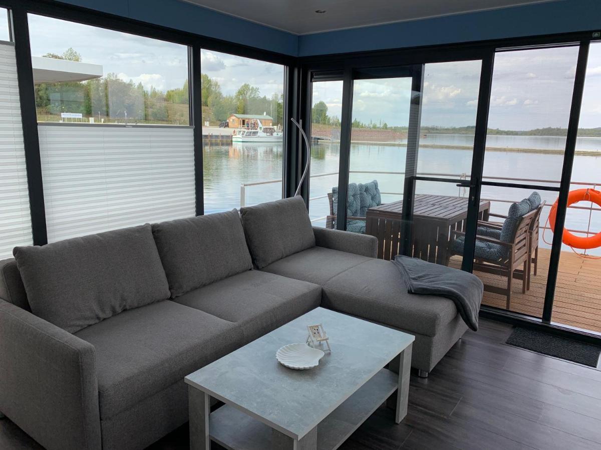 Hausboote Marina Braunsbedra Villa Exterior photo